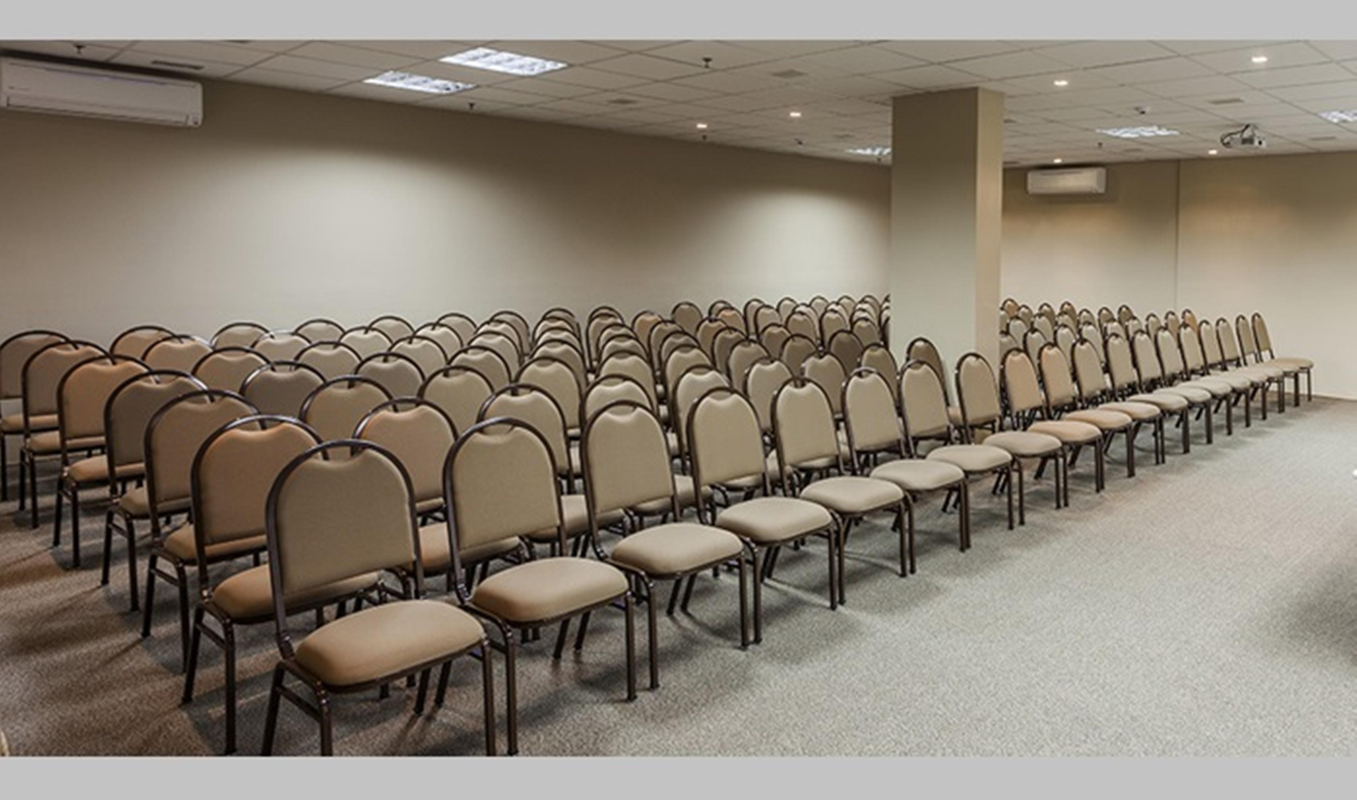 Jade Hotel Brasília Exteriör bild Banquet chairs