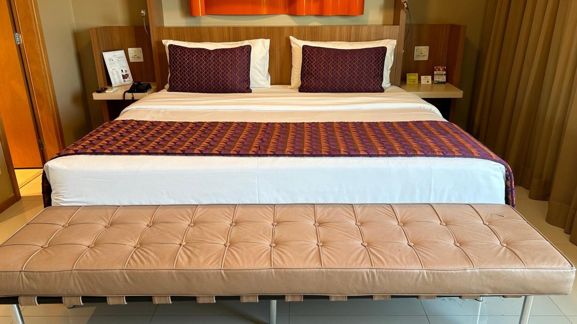 Jade Hotel Brasilia Candangolandia Exteriör bild A bed