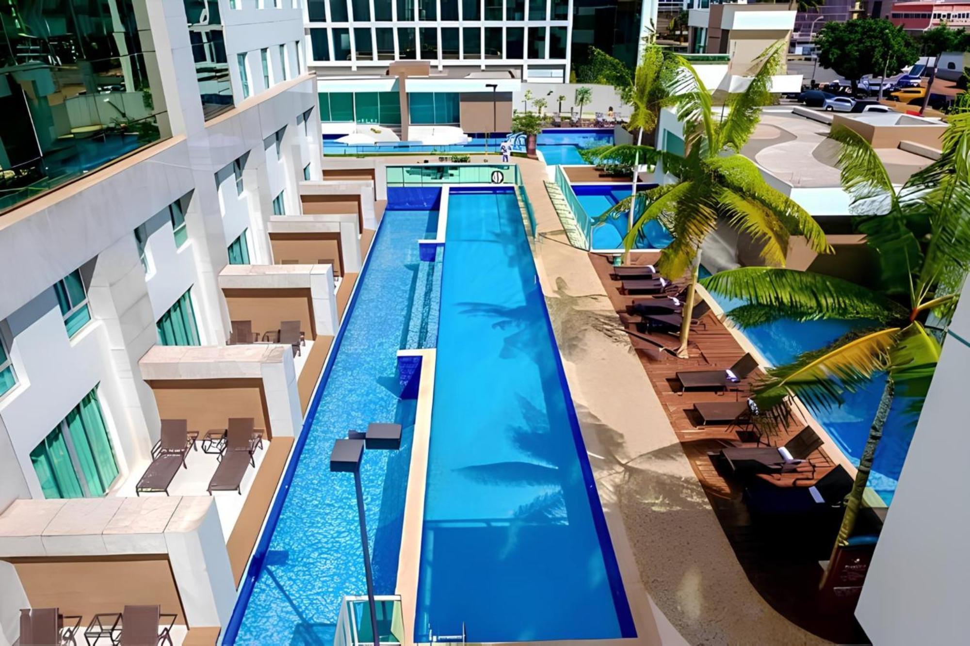 Jade Hotel Brasilia Candangolandia Exteriör bild The swimming pool at the hotel